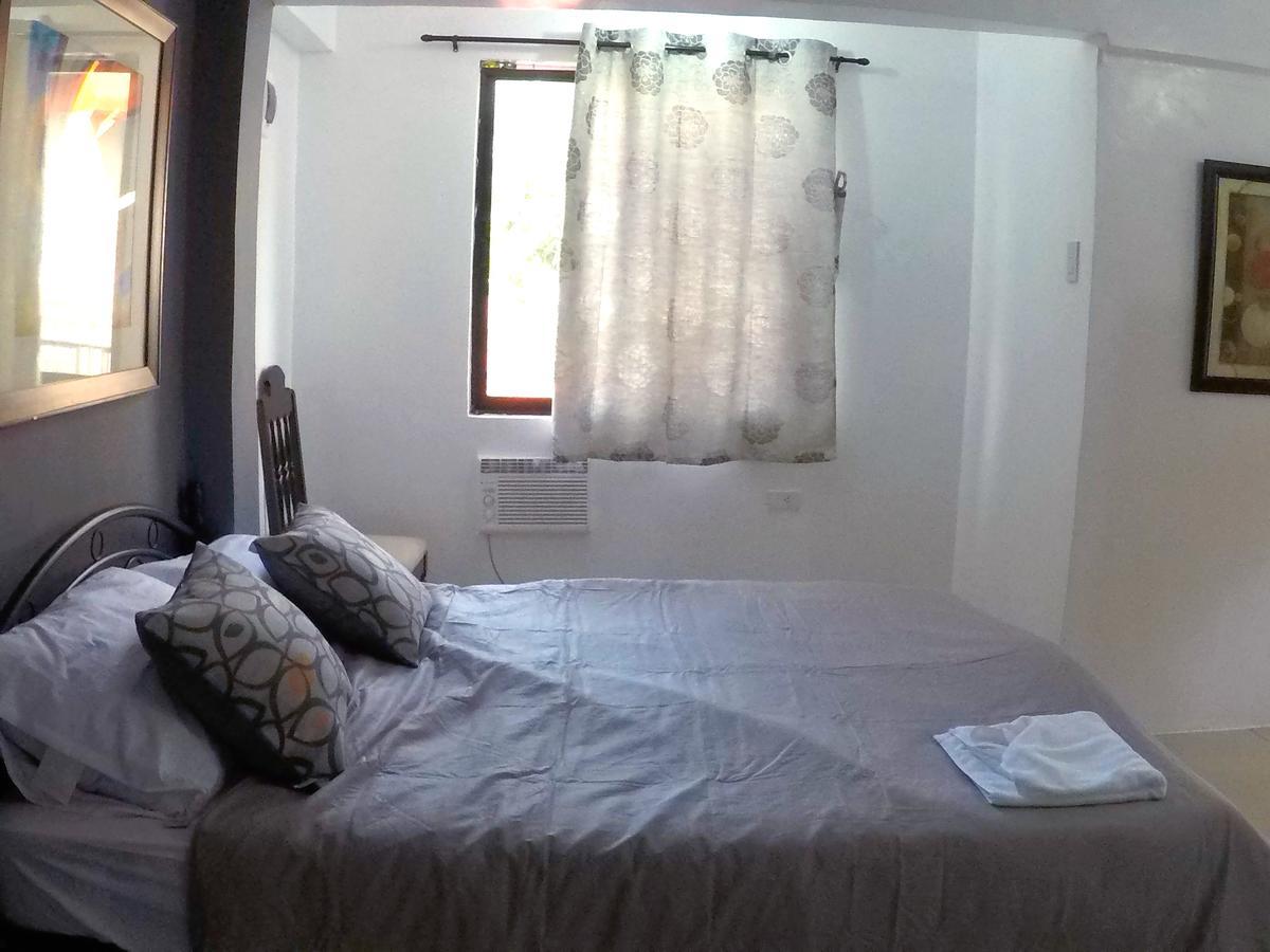 Lalyn'S Room In Кесон-Сіті Екстер'єр фото